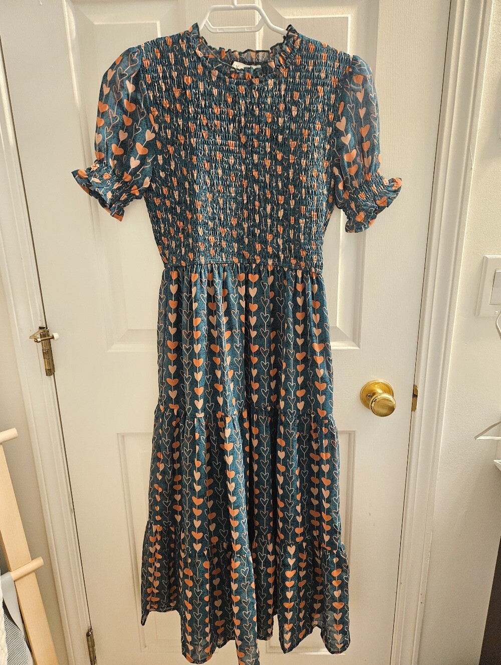 Ivy City Co Heart Print Smocked Dress – Size XS